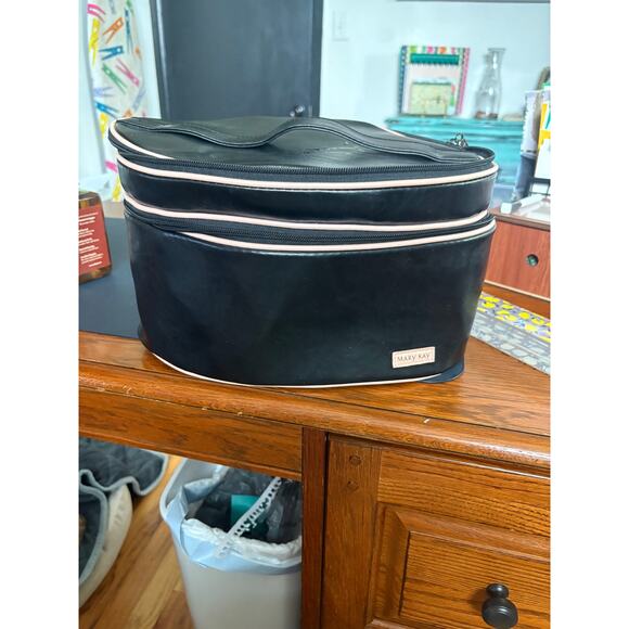 New Mary Kay Cosmetic Case-Double Compartment-Black - Picture 1 of 5